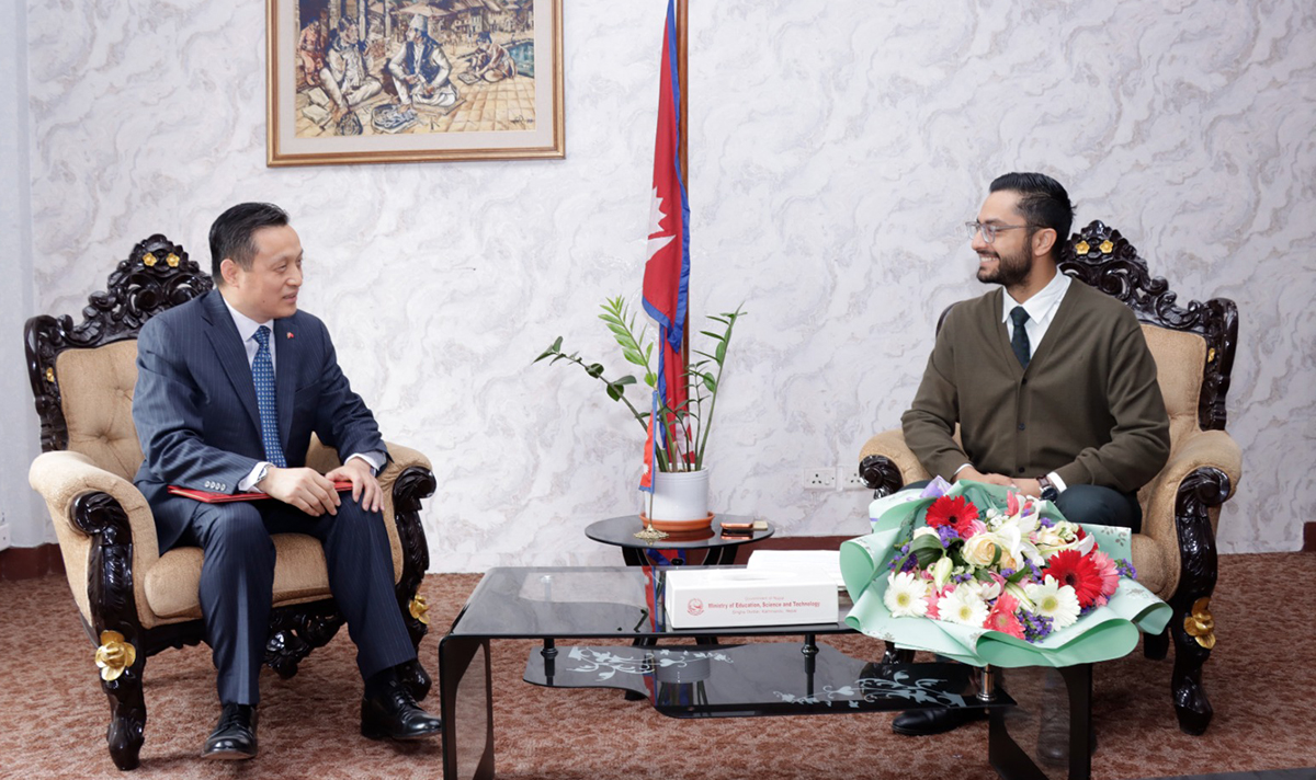 शिक्षामन्त्री पोखरेल र चिनियाँ राजदूतबीच भेट 