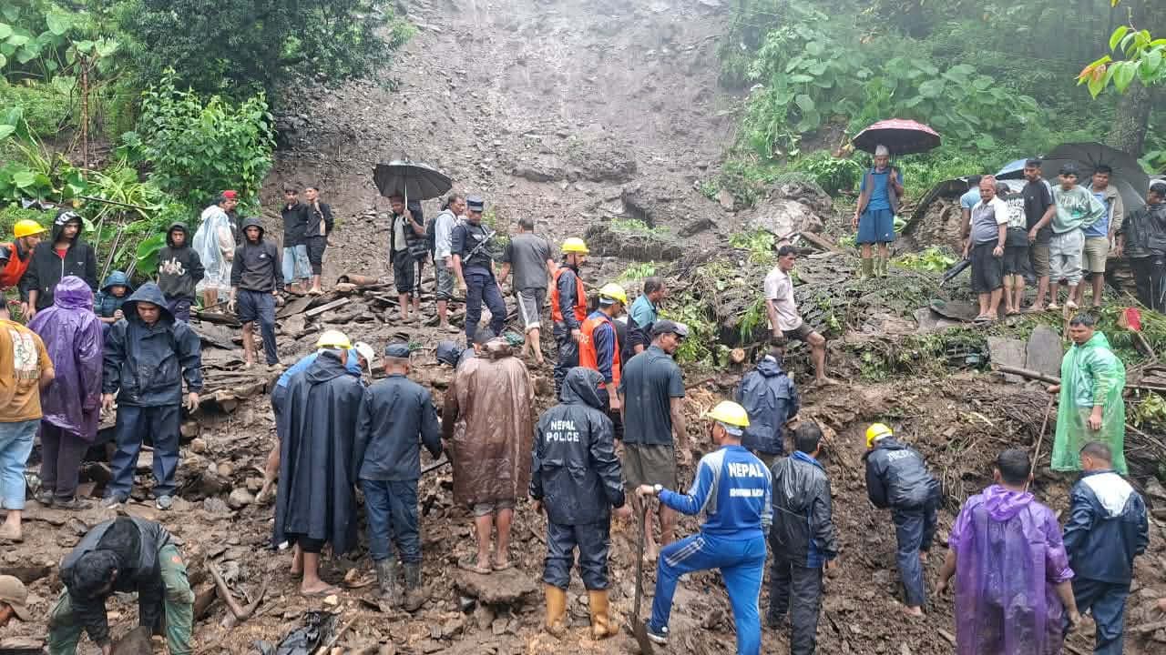 बाजुरामा बाढीपहिरोको कहर