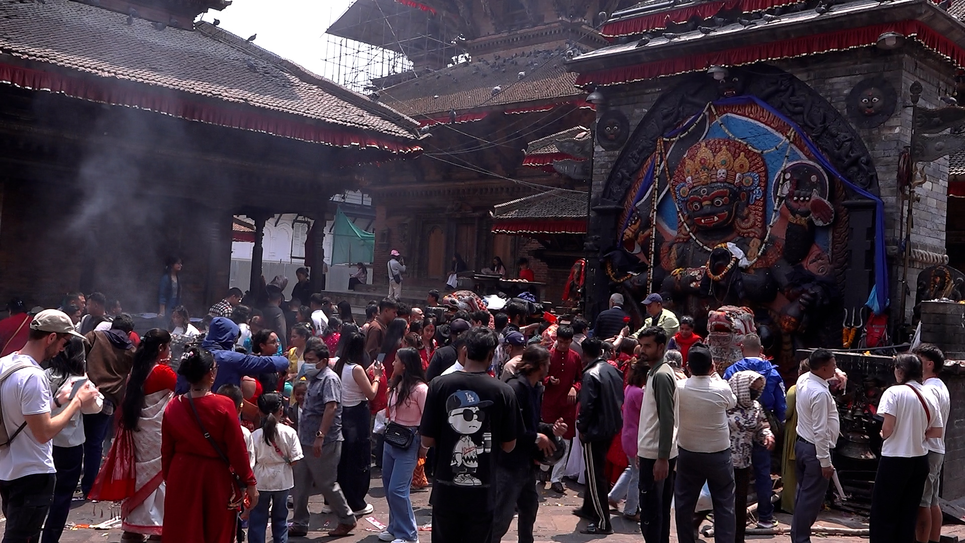 नयाँ वर्षमा बसन्तपुरमा चहलपहल (तस्बिरहरू)