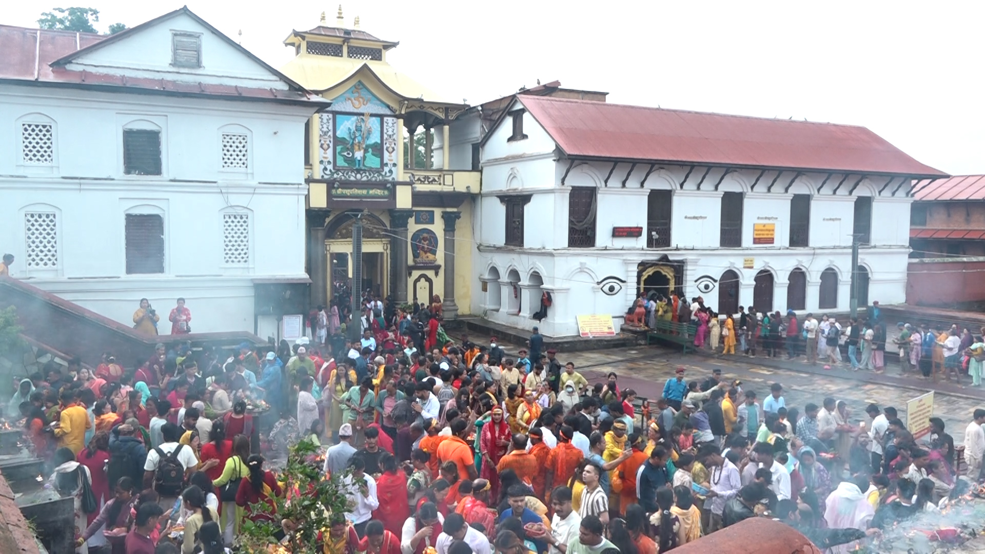 साउनको अन्तिम सोमबार पशुपतिनाथमा घुइँचो [तस्बिरहरू]