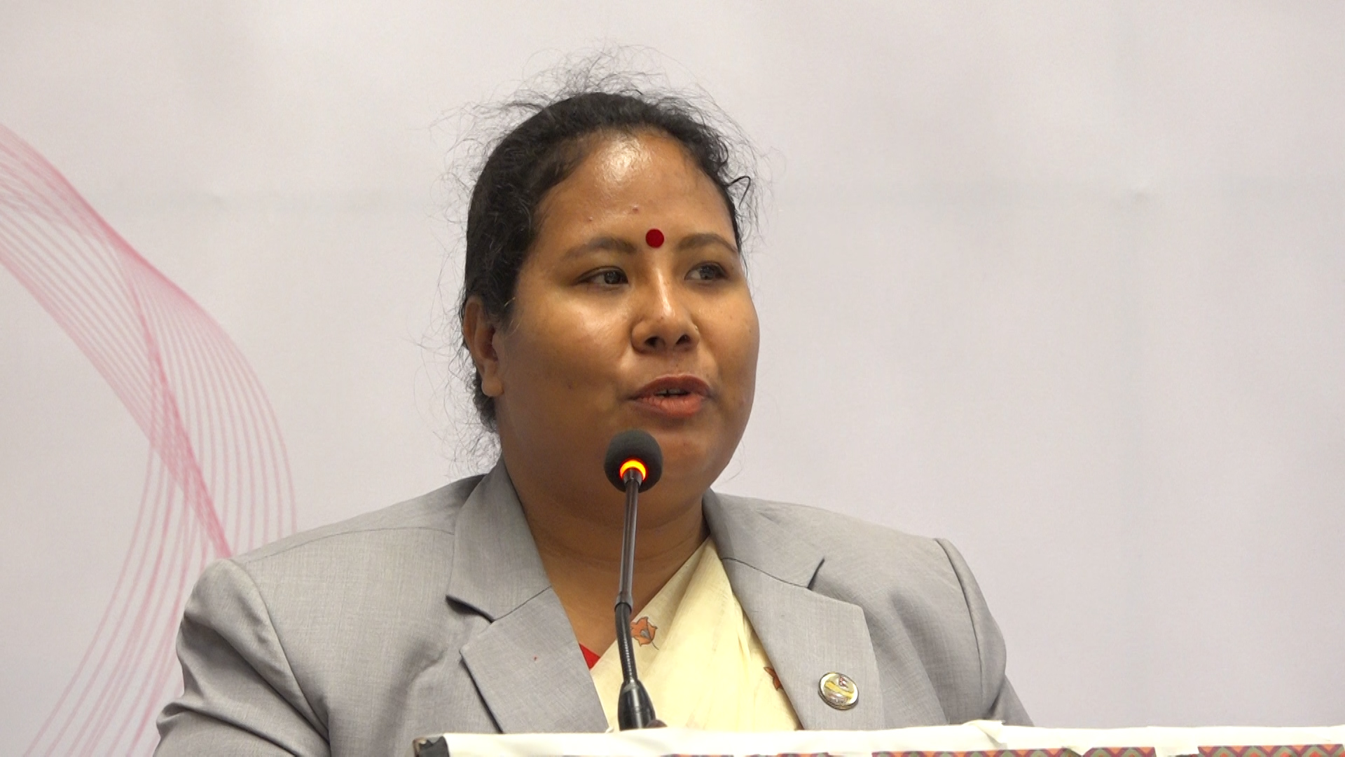 आदिवासी अपाङ्गता भएका महिला तथा किशोरीको नेतृत्व र सहभागिता सुनिश्चित गर्नुपर्छ : मन्त्री चौधरी