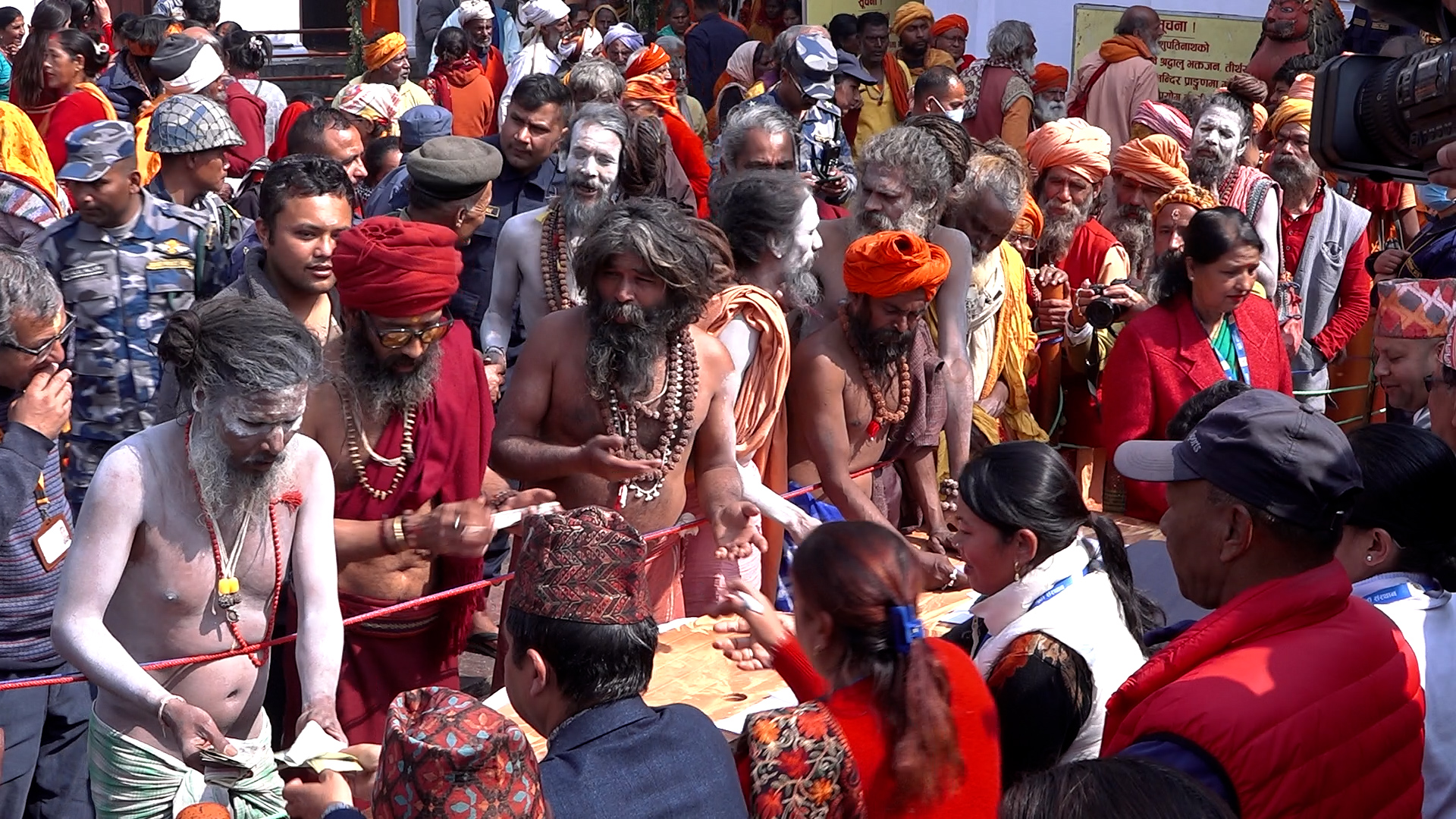 पशुपतिमा आएका नागा बाबासहित साधुसन्तलाई गरियो बिदाइ