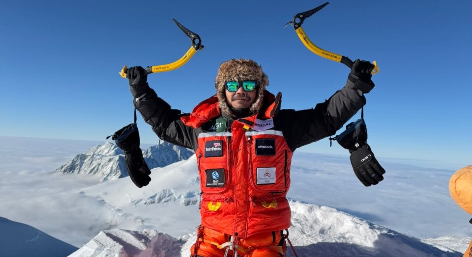 अपाङ्गता भएका हरि बुढा मगर आरोहण गरे माउन्ट भिन्सन 