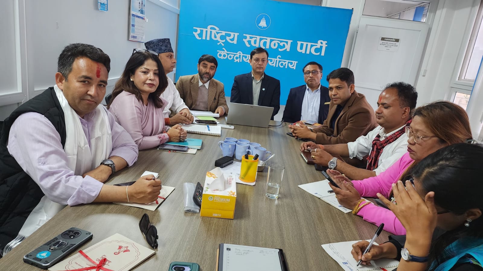 रास्वपाको सचिवालय बैठक सुरु, समानुपातिक सांसदकाे नाम टुंग्याउने