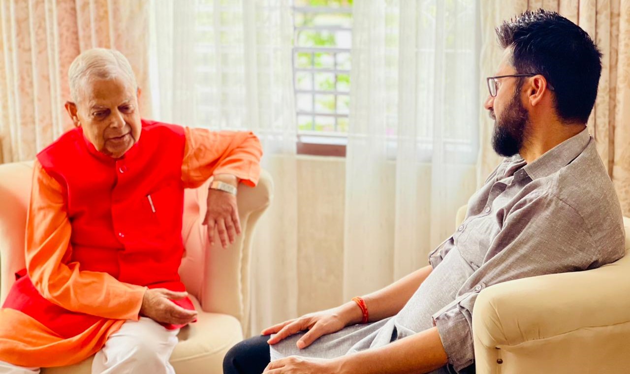 सभापति लामिछाने र महन्थ ठाकुरबीच भेटवार्ता, समसामयिक विषयमा कुराकानी