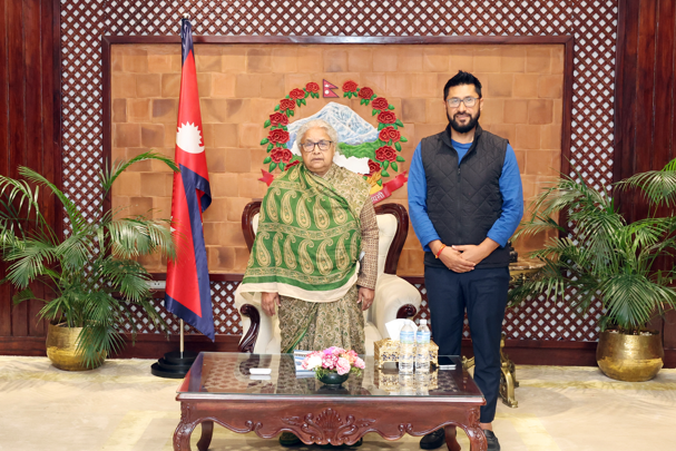 प्रधानमन्त्री कार्की र सभापति लामिछानेबिच भेट