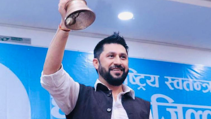 चितवन–२ मा रास्वपा सभापति लामिछाने भारी मतले विजयी