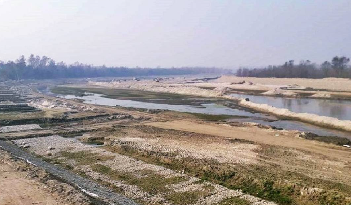 कञ्चनपुरको मोहना नदी-दैजी सडक निर्माणको ठेक्का तोडियो