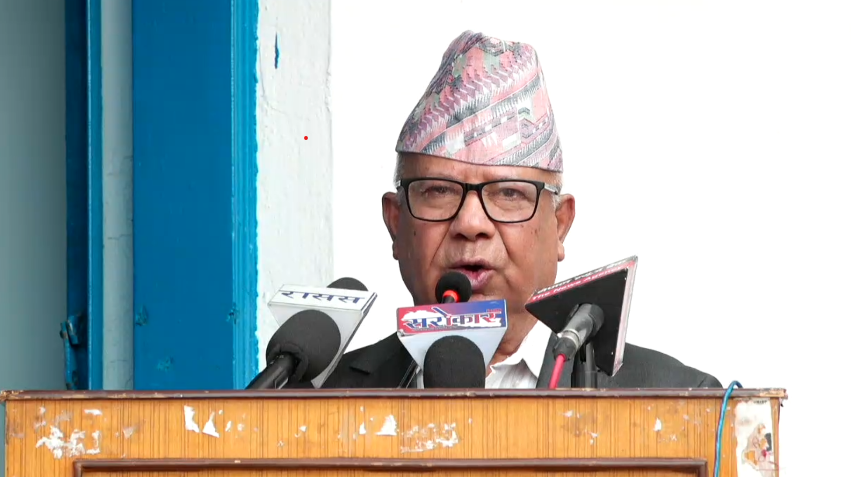 कम्युनिस्ट आन्दोलन संकटमा, गहन समीक्षा आवश्यक : माधवकुमार नेपाल