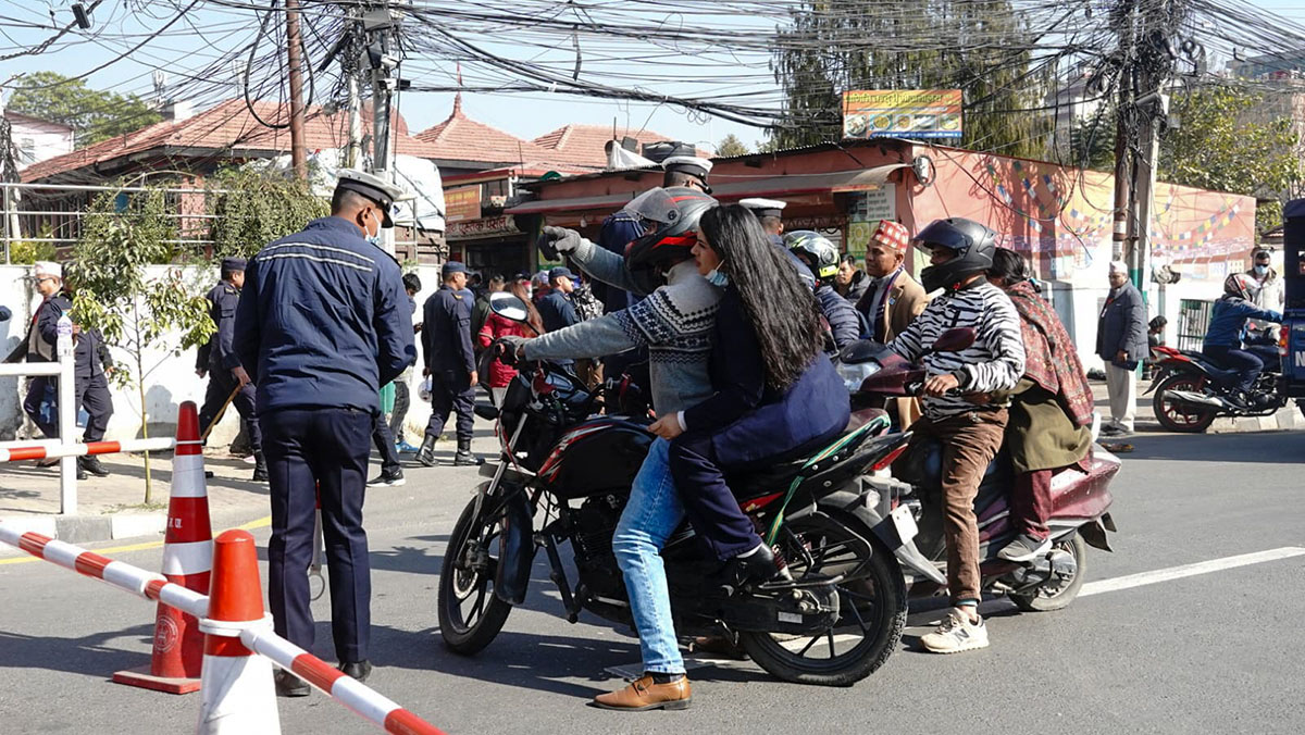 एमाले ११औं महाधिवेशनः दोस्रो दिन भृकुटीमण्डपमा बन्दसत्र, सुरक्षा व्यवस्था कडा [तस्बिरहरू]