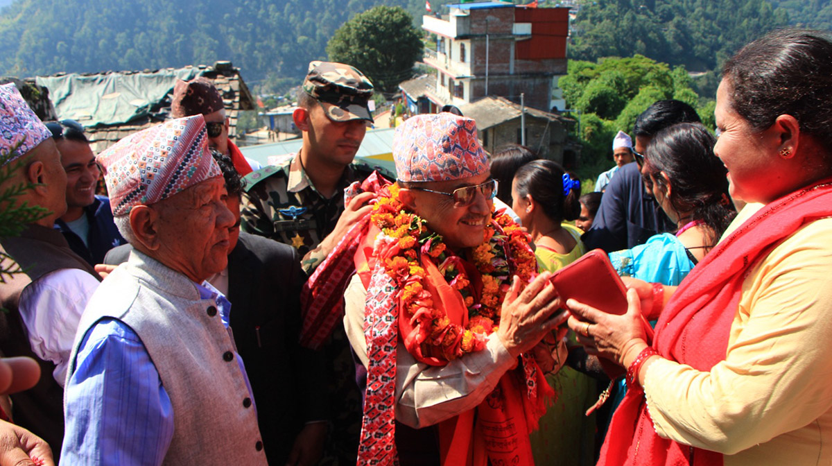 ‘अप्ठ्यारो समयमा कांग्रेसले निकास दिन्छ’