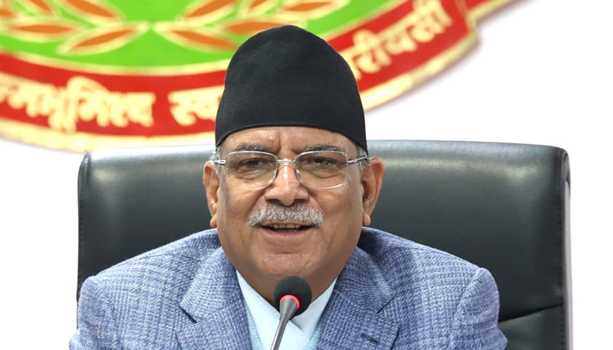 कर्मचारीलाई प्रधानमन्त्रीको निर्देशन– ‘न्यूनतम साझा कार्यक्रम’ अनुसार काम गर्नुस्