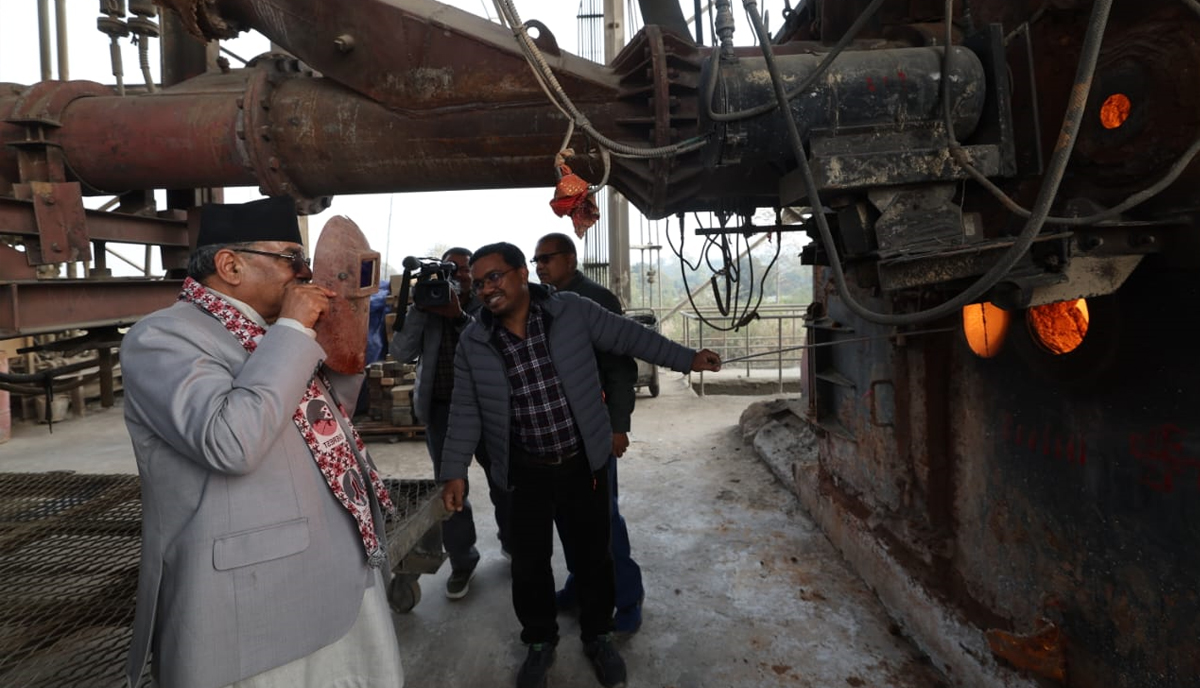 प्रधानमन्त्री दाहालद्वारा उदयपुर सिमेन्ट उद्योगको अवलोकन