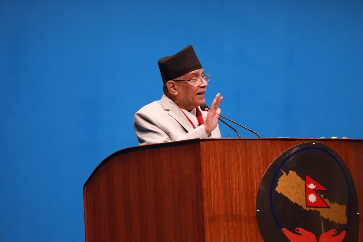 संसदमा प्रचण्डको प्रश्न- अरू बेला दुई तिहाइको अहंकार सुन्नुपर्ने, शासनचाहीँ अध्यादेशबाट चलाउने?