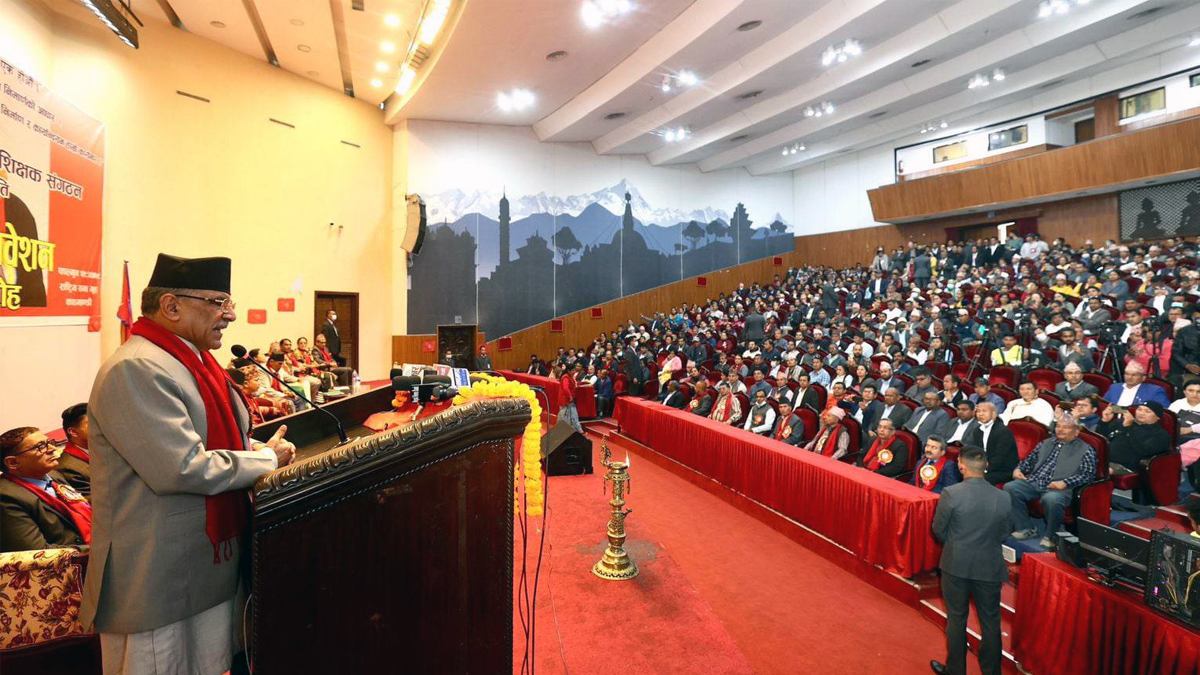 आफूविरुद्ध मुद्दा परेपछि माओवादी घटकहरू एक ठाउँमा : प्रधानमन्त्री प्रचण्ड