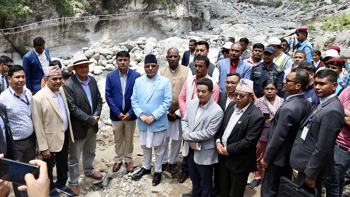 मेलम्ची मुहानमा प्रधानमन्त्री दाहाल (तस्बिरहरू)