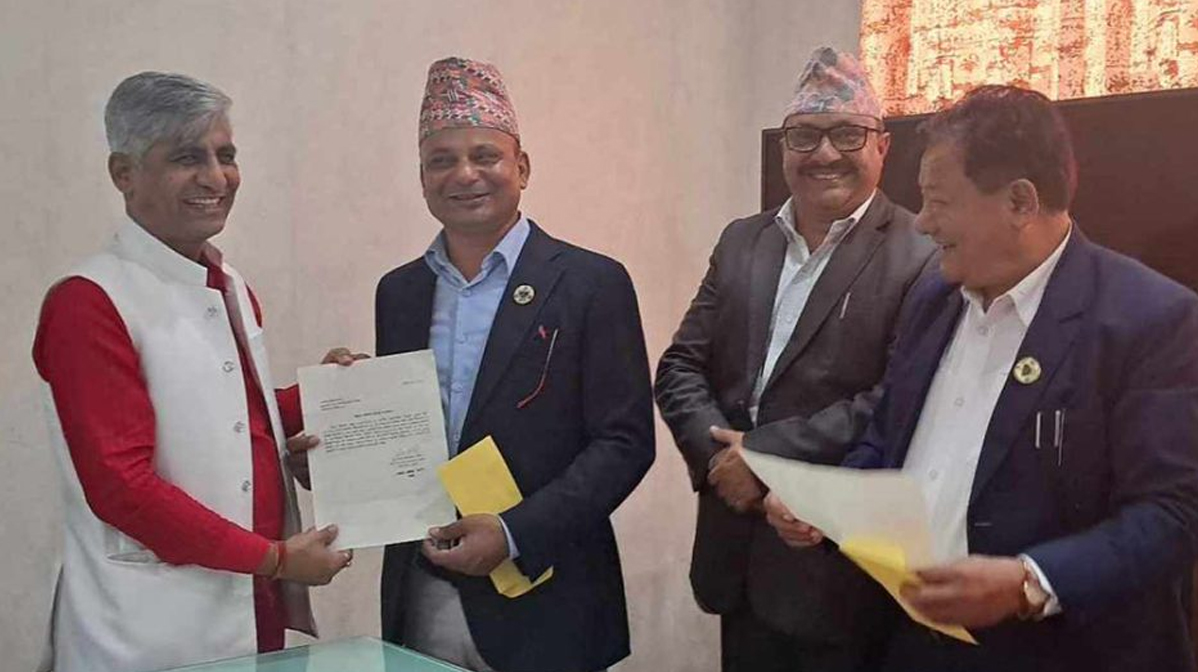 कोसी प्रदेश सरकारबाट बाहिरिने माओवादी केन्द्रको निर्णय
