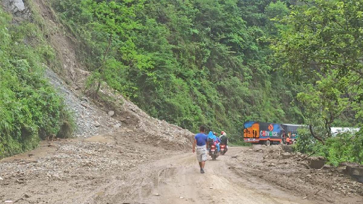 पृथ्वी राजमार्ग १५ दिनसम्म दैनिक चार घण्टा बन्द हुने