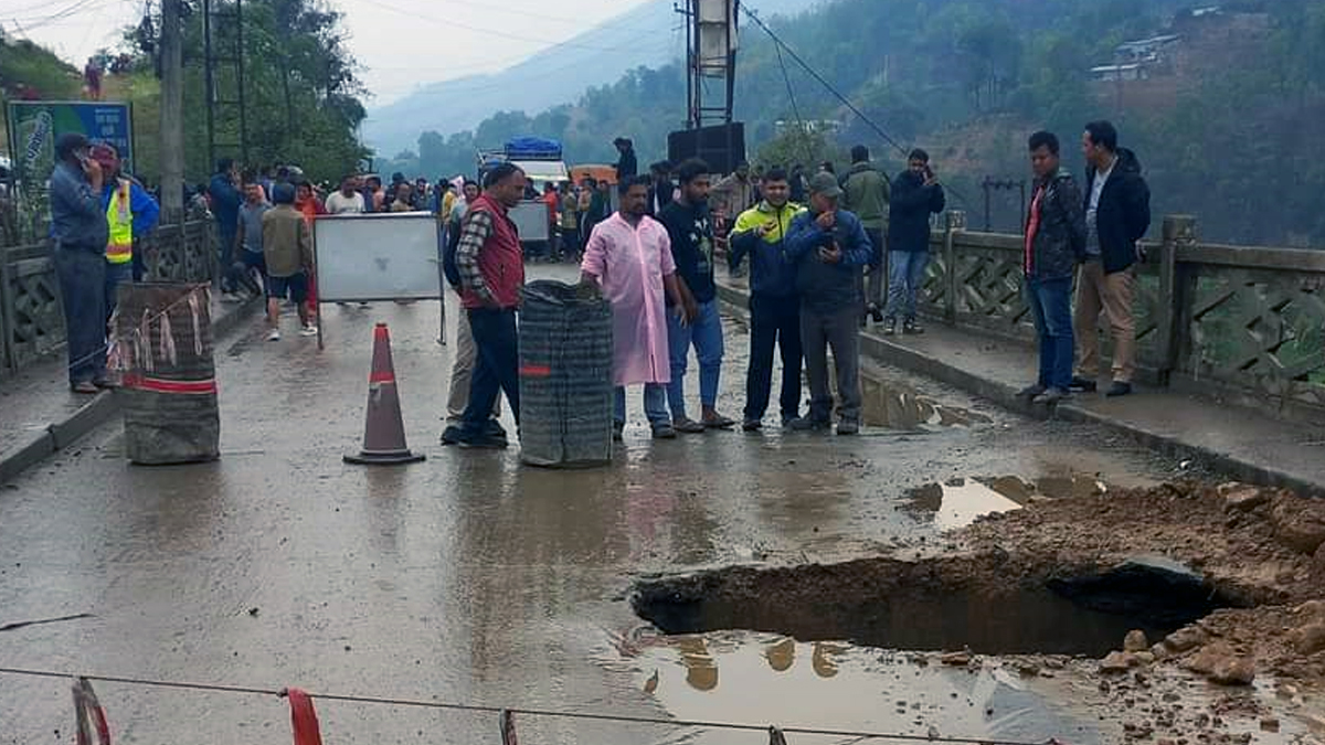 १८ घण्टापछि पृथ्वी राजमार्ग एकतर्फी खुल्यो