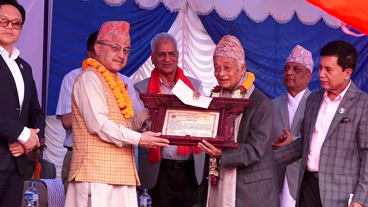 बिपी राजनीतिक दर्शनतर्फ दुई र साहित्य दर्शनतर्फ दुईजना पुरस्कृत