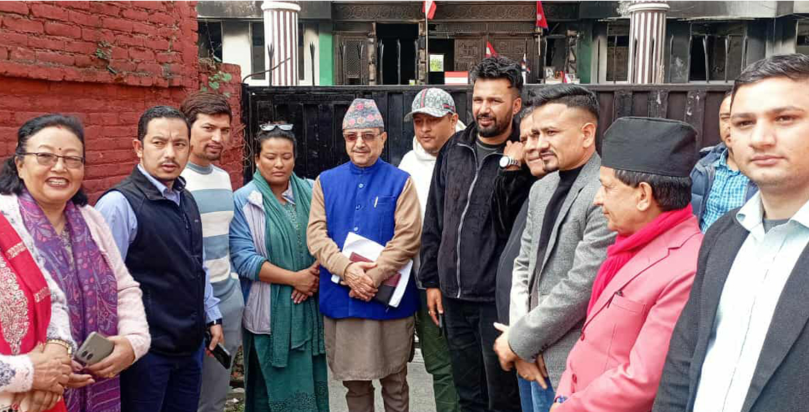 कांग्रेस केन्द्रीय कार्यालयको मूल गेटमा लगाएको ताला खुल्यो 