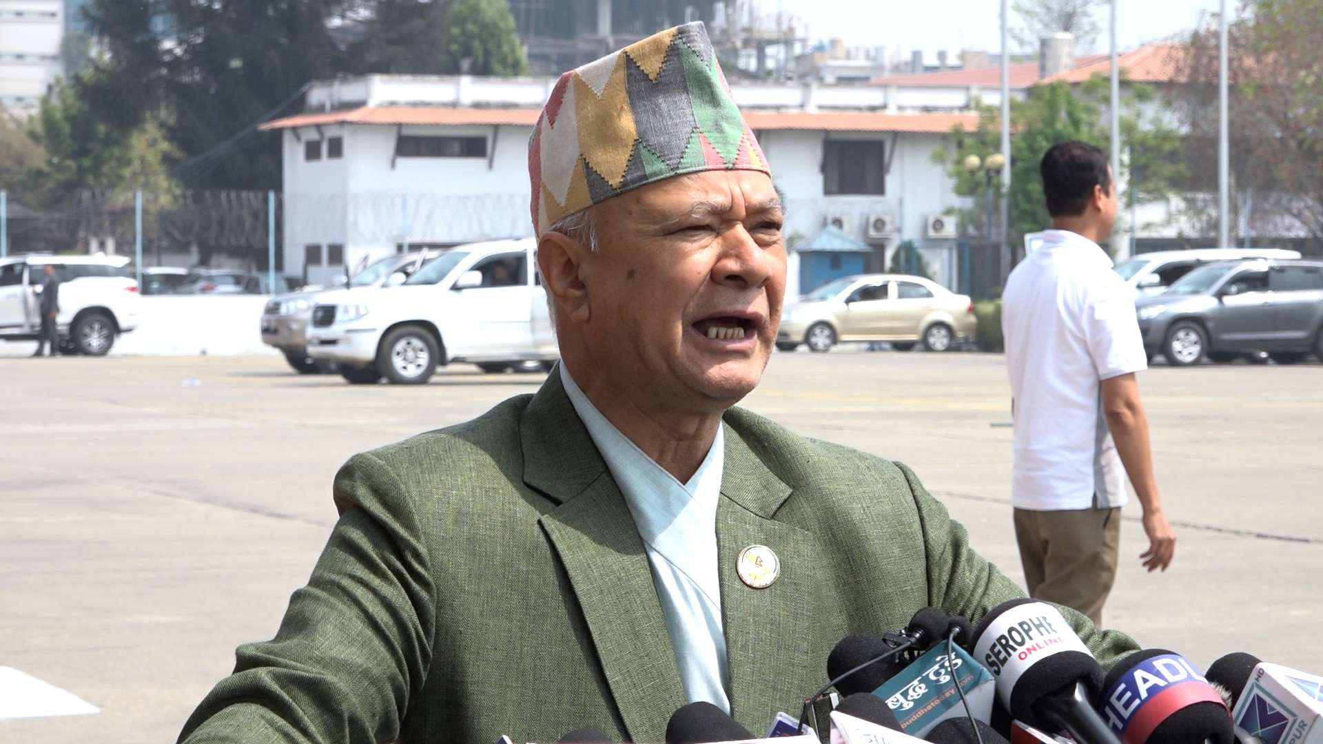१५ गतेको घटनाले संविधानमाथि आक्रमण भएको छ : रघुजी पन्त
