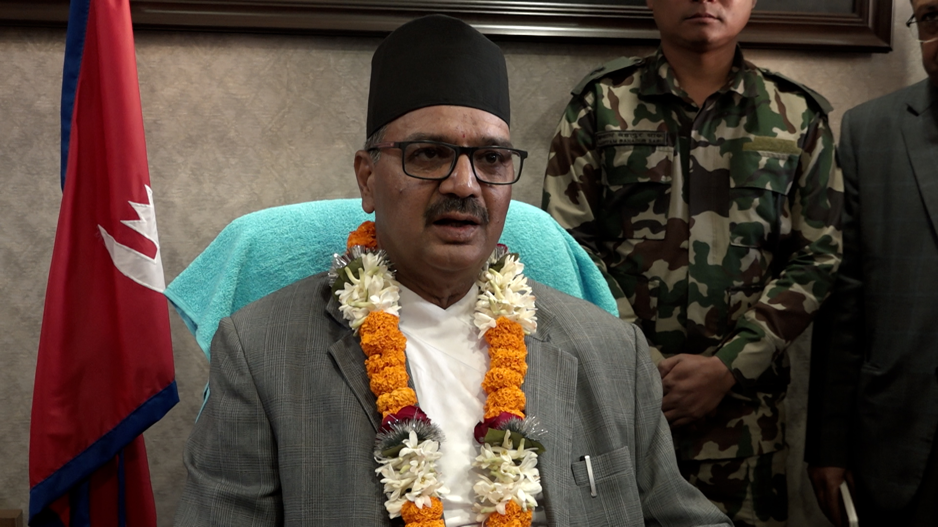 पदभार ग्रहण गर्दै मन्त्री भण्डारीले भने– भाषण गर्ने मात्र होइन्, एक्सनमा उत्रिन्छु