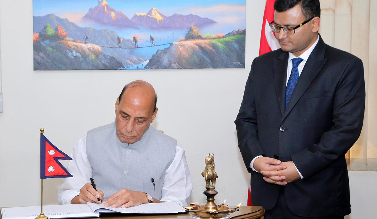 नेपाल–भारत सुख–दुःखमा एकअर्काको साथमा रहनेछ : रक्षामन्त्री सिंह
