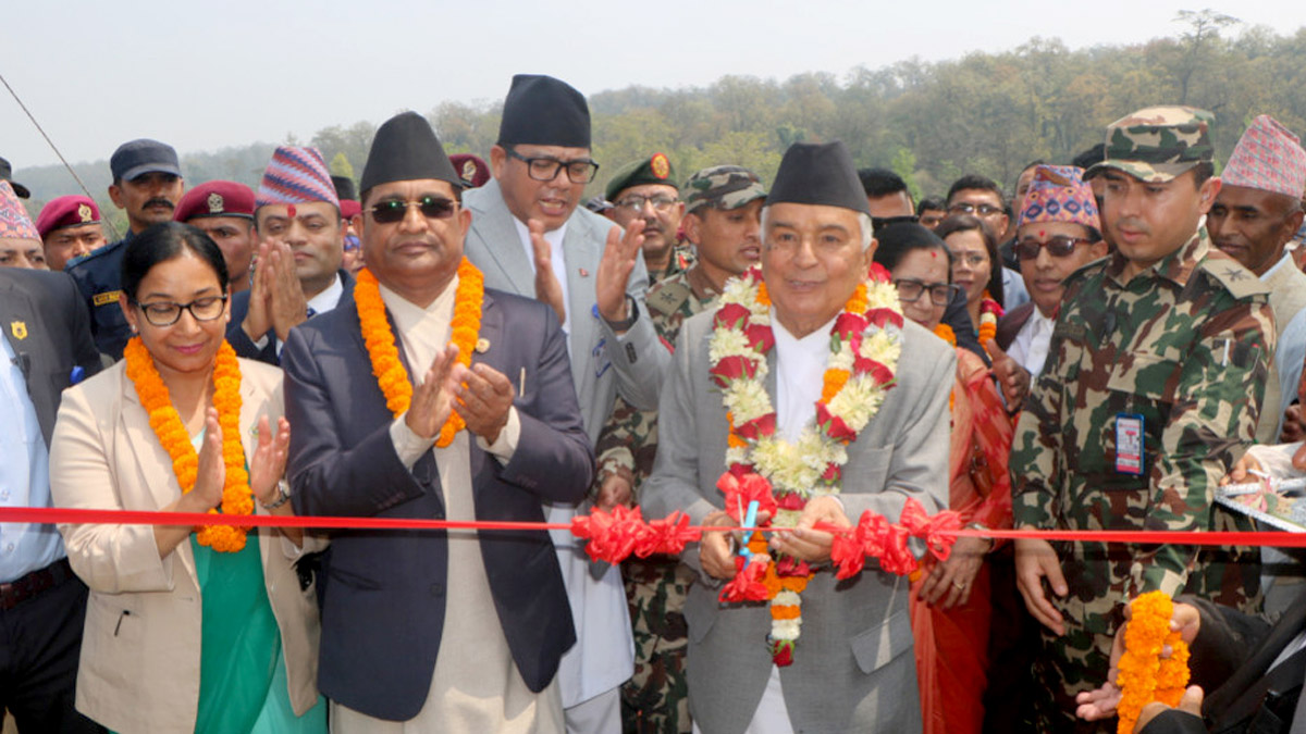 ‘जनताको विकासको चाहना पूरा गर्न सबै एकजुट हुनुपर्छ’