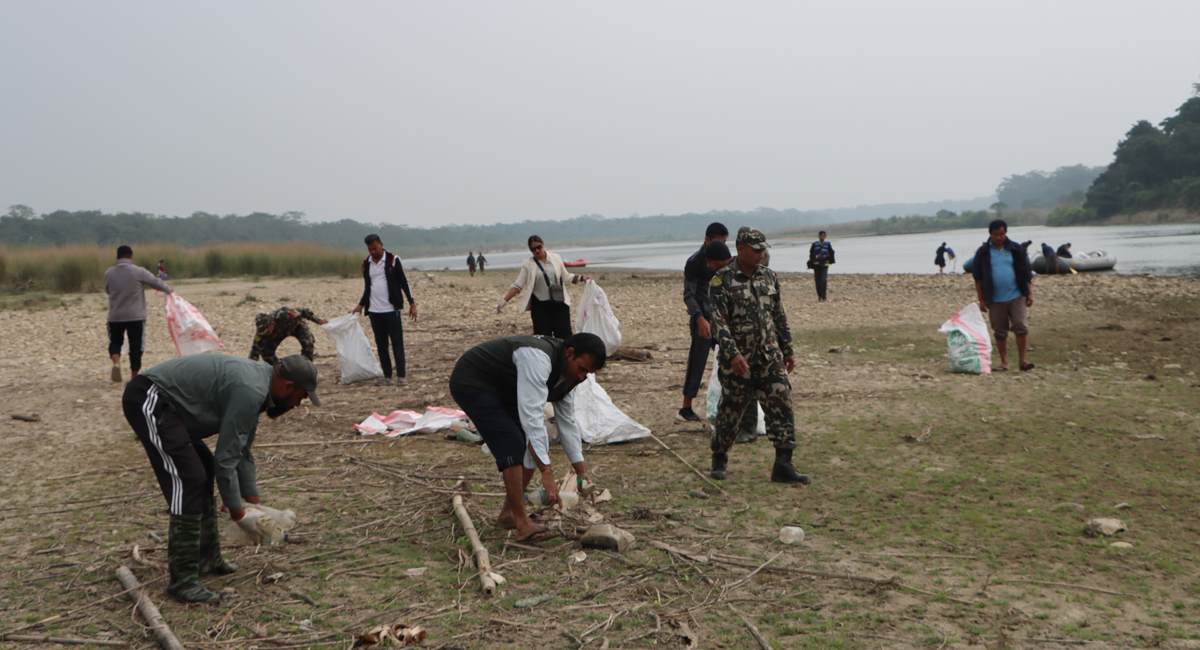 राप्ती नदीको पटिहानीदेखि गोलाघाटसम्म सरसफाइ