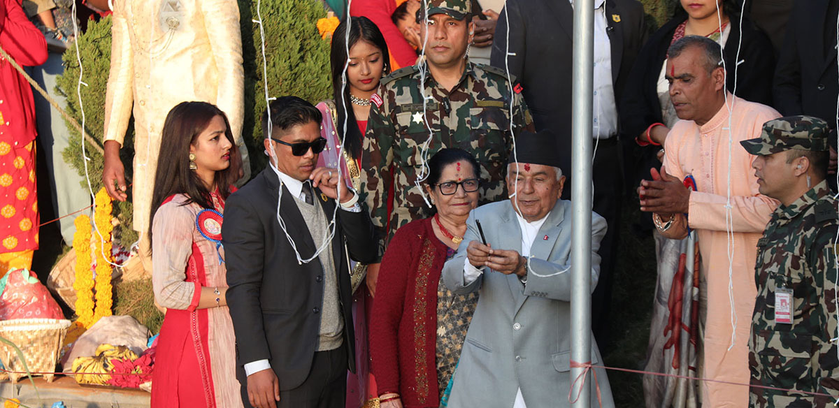 राष्ट्रपतिले गरे छठीमाईको पूजा आराधना