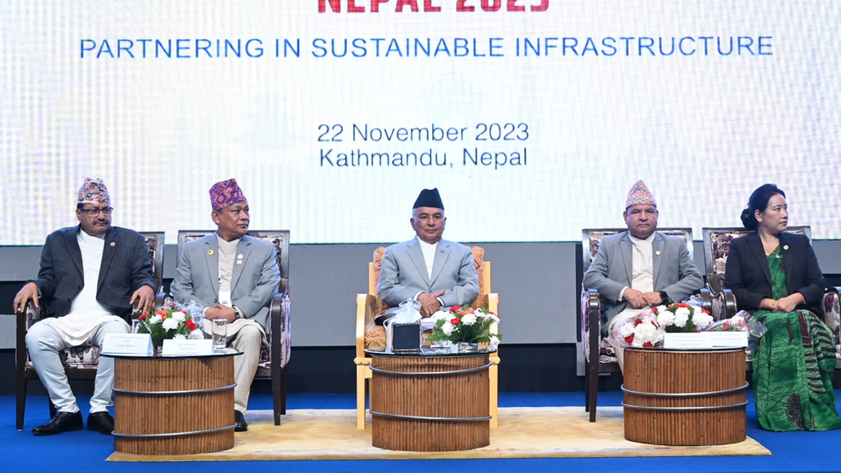 अर्थतन्त्रलाई चलायमान बनाउन निर्माण व्यवसायीको भूमिका महत्त्वपूर्ण : राष्ट्रपति