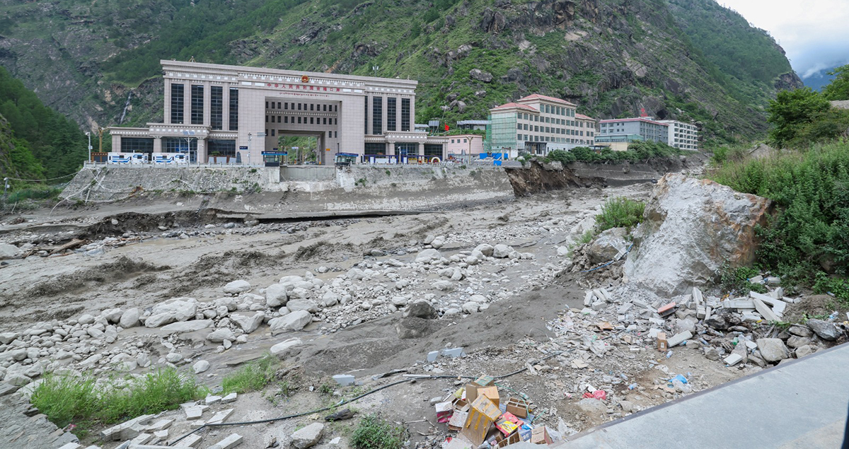 केरुङमा फसेका नेपालीलाई आज स्वदेश फर्काइँदै