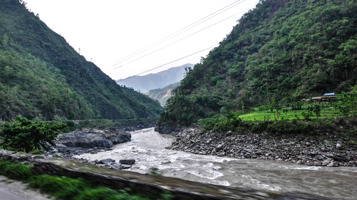 बाँध कमजोर हुँदा बर्खायाममा पानीको विकल्प खोज्नुपर्ने बाध्यता