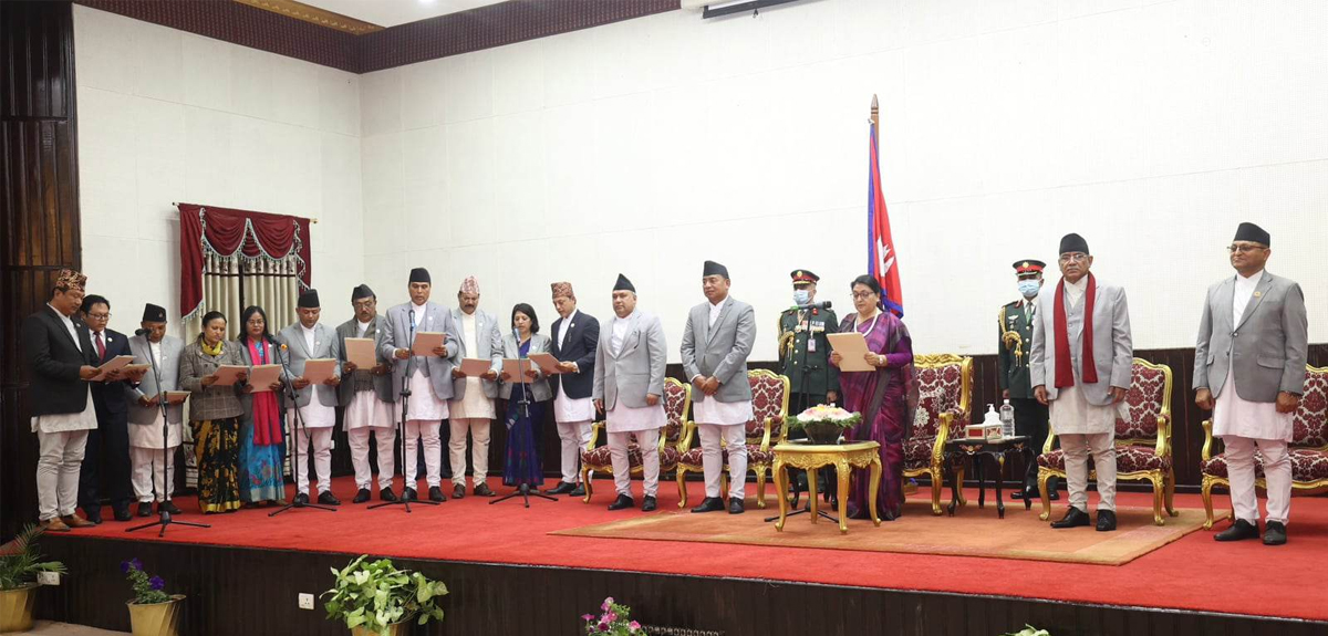 मन्त्रिपरिषद् विस्तार, शीतलनिवासमा नयाँ मन्त्रीहरुले लिए सपथ 