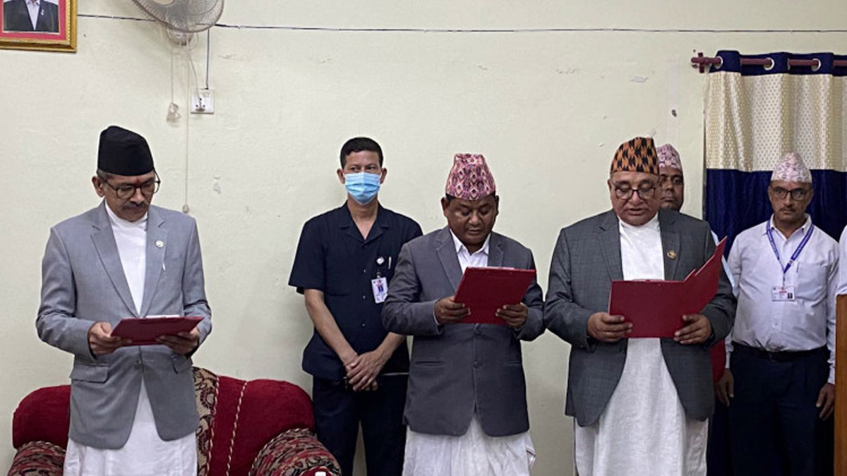 तीन मन्त्री थपिएसँगै सुदूरपश्चिम सरकारले पूर्णता पायो