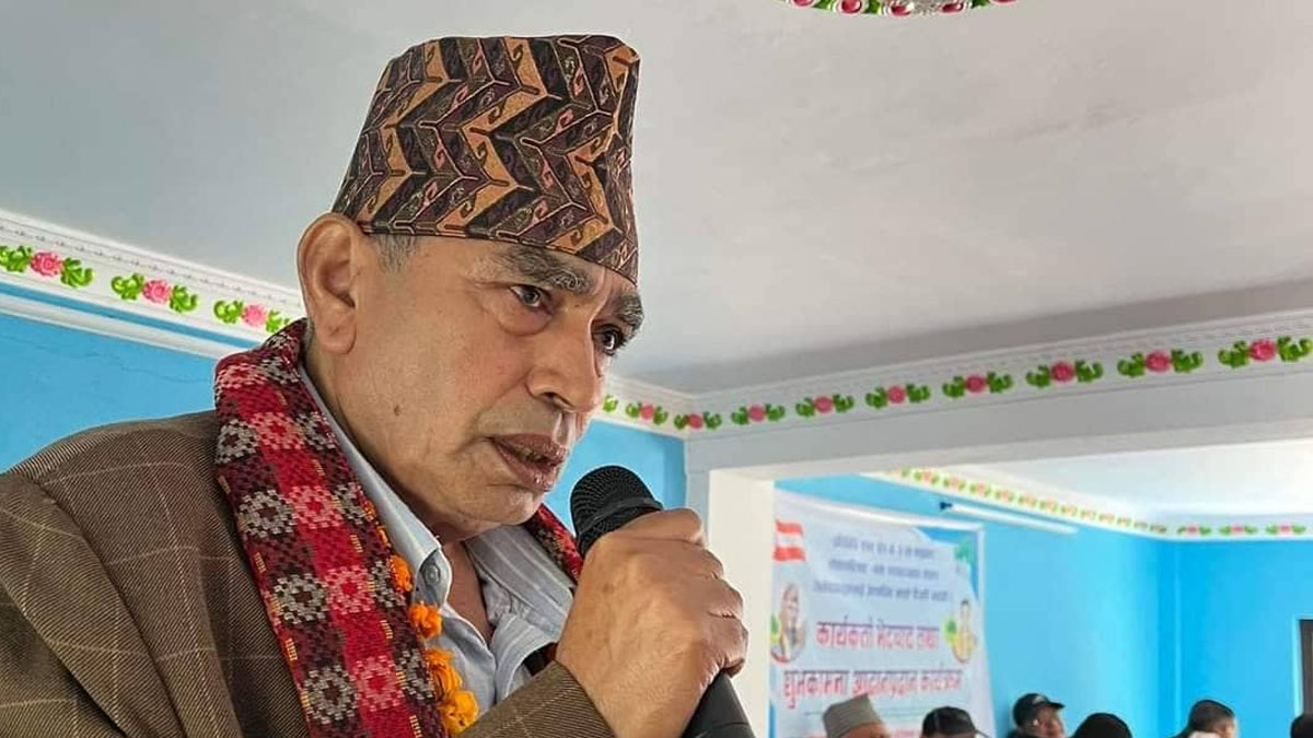 एमालेको घोषणापत्र एकातिर, काम अर्को तिर भयो : सापकोटा