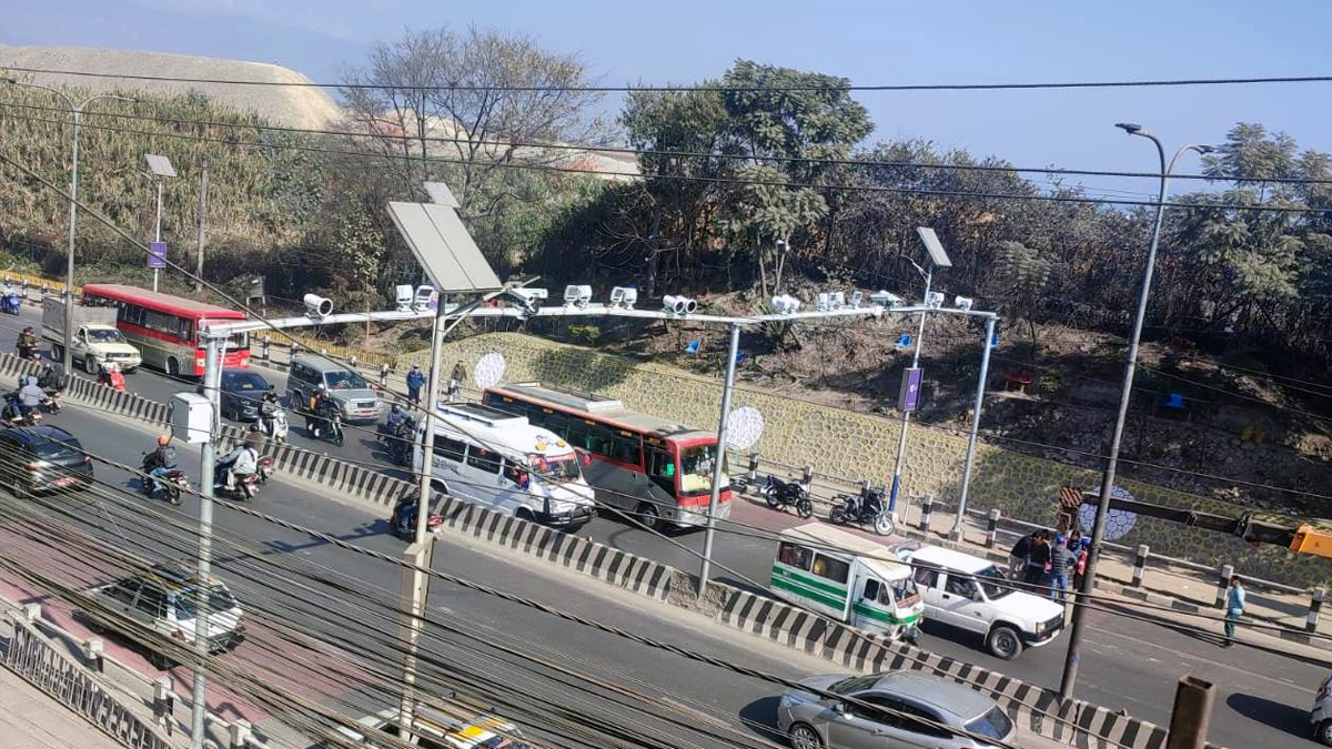 दुर्घटनाको गाडी भाग्यो? चालकले फोन चलाइरहेका छन्? अब हुने छ निगरानी