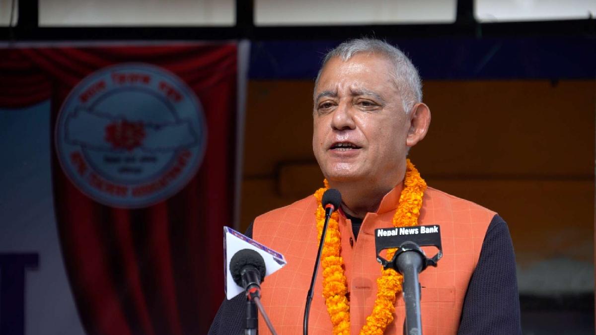 डाक्टर र शिक्षकलाई फलको आशा नगरी काम गर्न शशांकको सल्लाह 