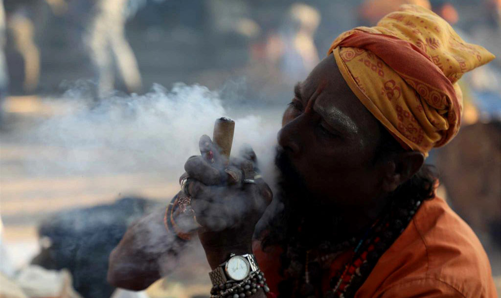 shivaratri-babji-pashupatinath-2080-118-1024x683-1709874993.jpg