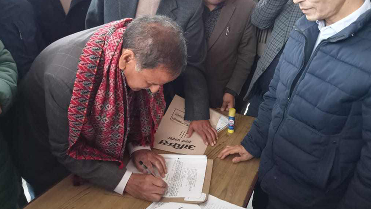 कृष्णप्रसाद सिटौलाले गरे उम्मेदवारी दर्ता