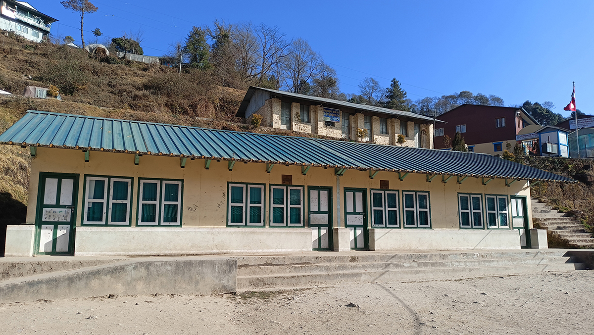 चिसो बढेपछि सोलुखुम्बुका विद्यालय बन्द