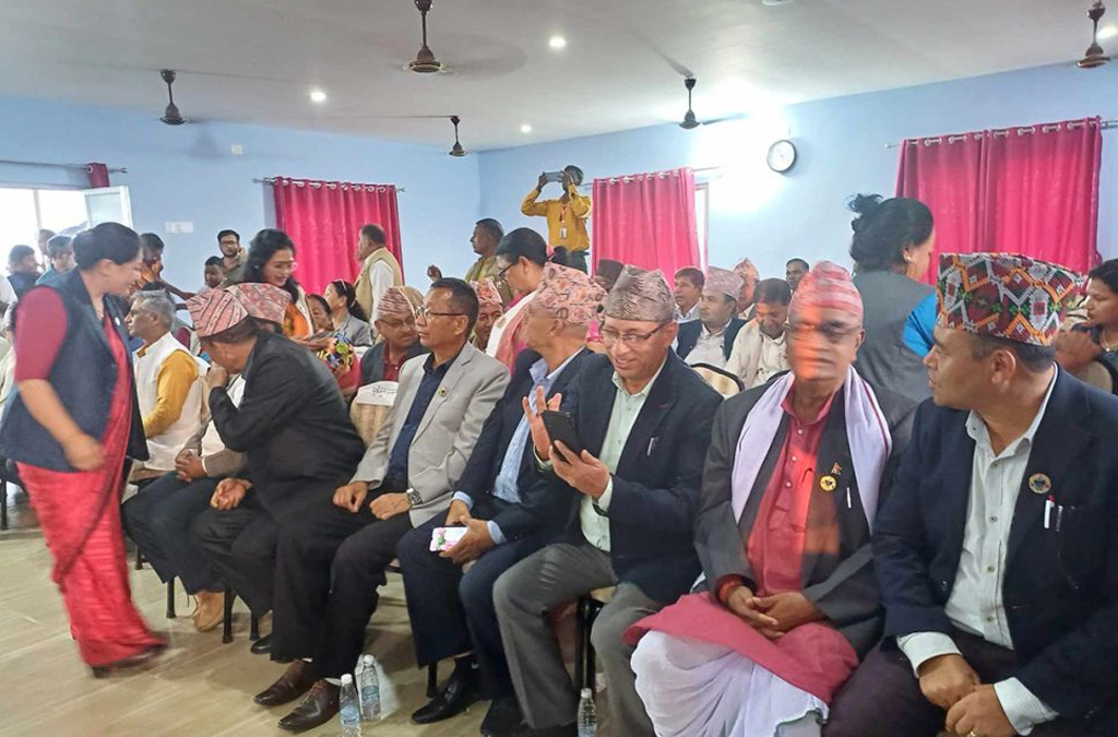 काेशीमा मुख्यमन्त्री नियुक्तिपूर्व भाेलि हस्ताक्षर सनाखत गरिने