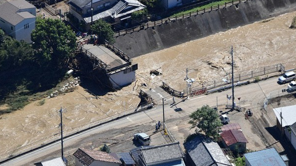 मध्यजापानमा टालास आँधीका कारण दुई जनाको मृत्यु