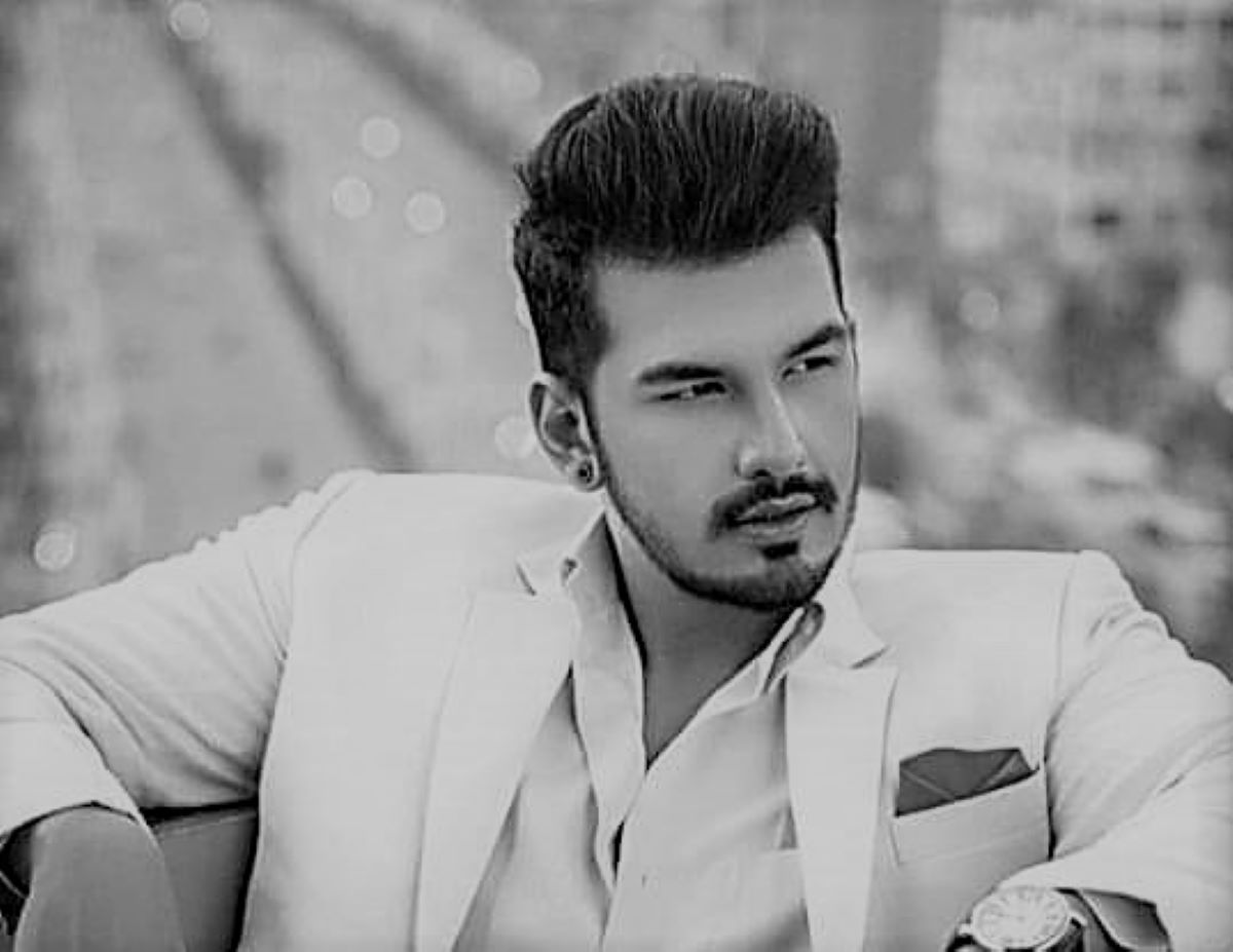 सारुक ताम्राकारको मोबाइलमा भेटियाे ‘सुसाइड नोट’, कसैलाई दाेषाराेपण नगर्न आग्रह