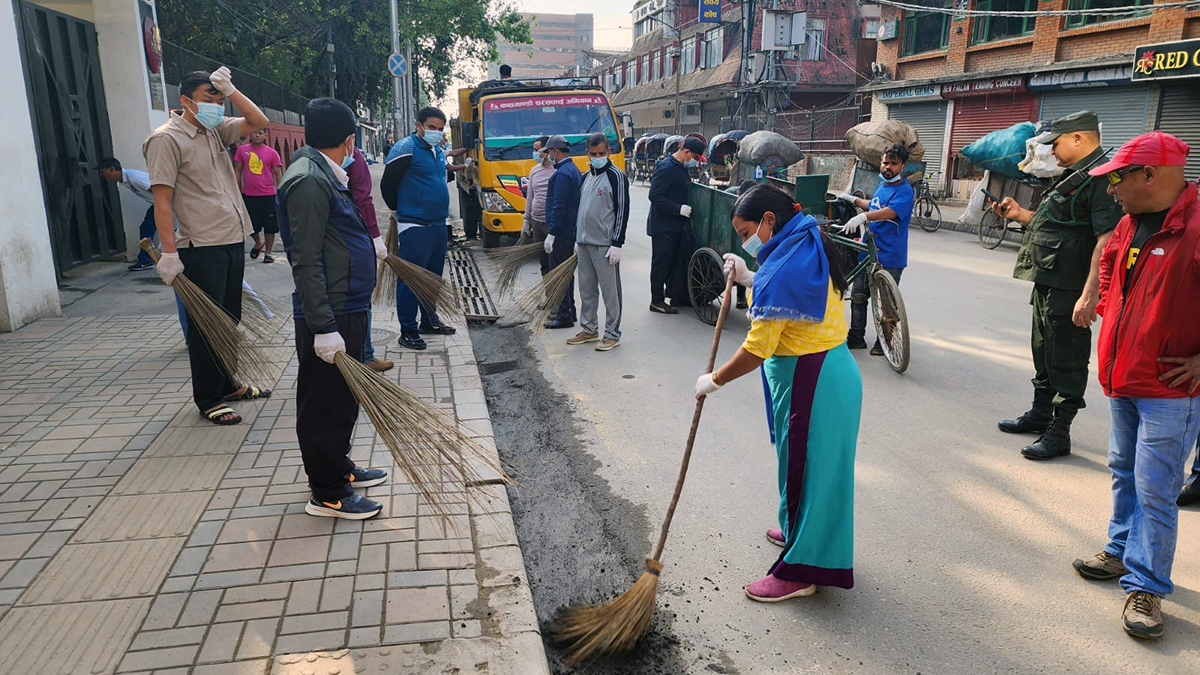 ‘हाम्रो ठमेल, सफा ठमेल’ अभियान (तस्बिरहरू)