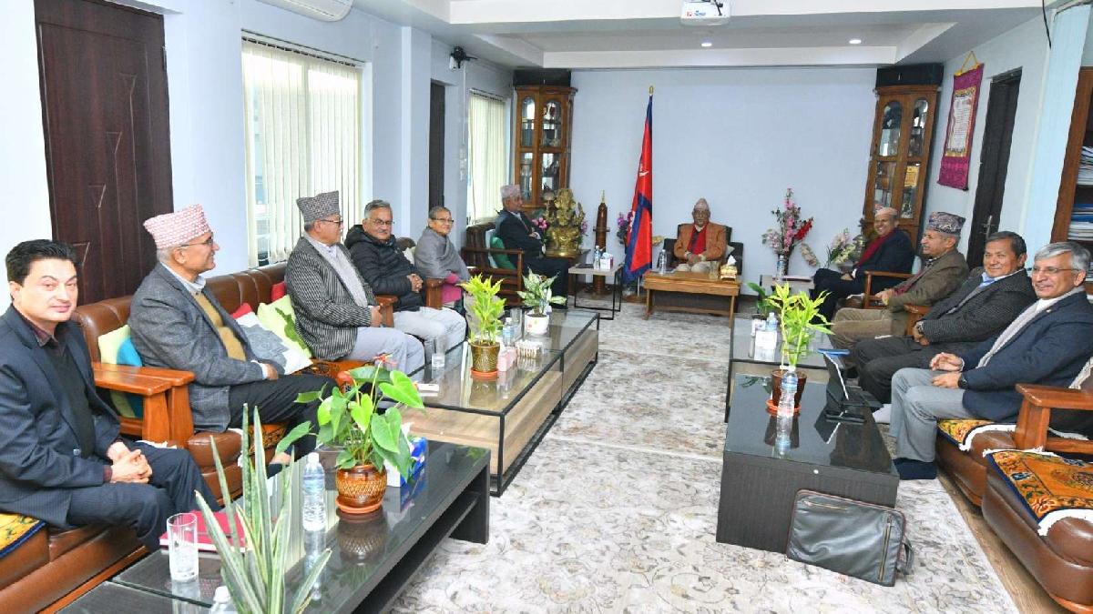 माओवादीले गठबन्धन तोडे एमाले सरकारमा सामेल हुन तयार