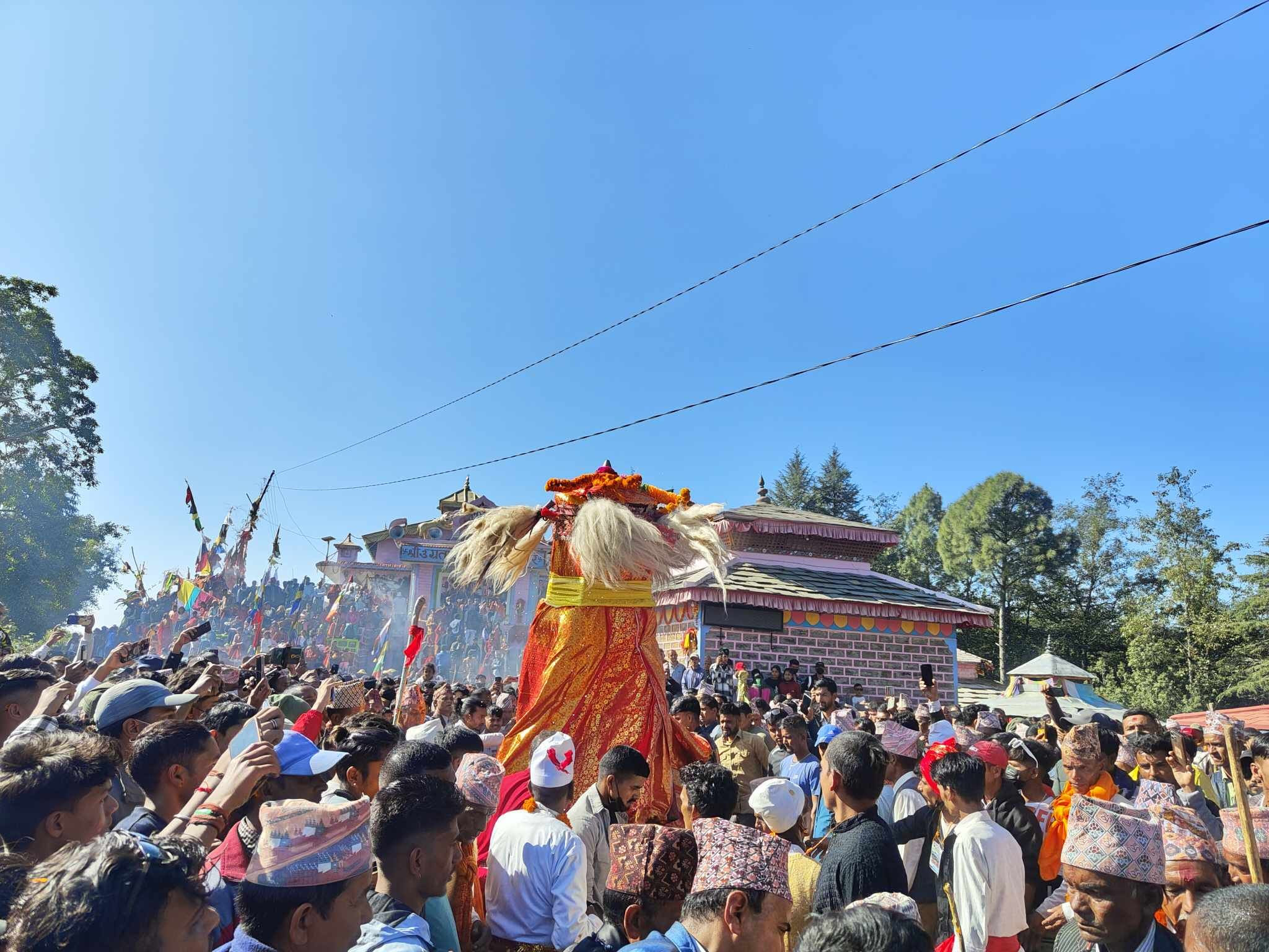 देउवा दम्पती उग्रतारा मेलामा