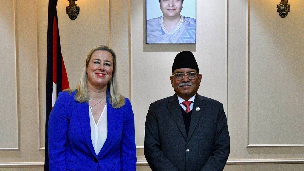 प्रधानमन्त्रीसँग युरोपेली सङ्घका कमिसनरको भेट