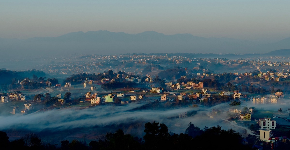 उच्च पहाडी तथा हिमाली भागका केही स्थानमा मध्यम हिमपात र वर्षा हुने